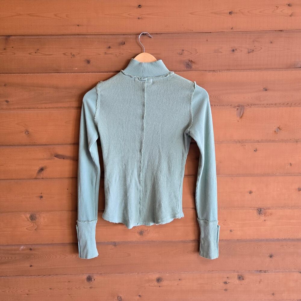 Free People Freya Mock Neck Thermal Top Mint Dust XS Boho Cuffed 90's LS Blouse - Picture 3 of 5